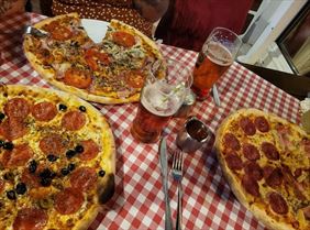 pizzeria, Pizzeria Na Dickensa Serhii Sadlivskyi, Warszawa