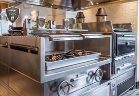 Piece firmy JOSPER opalane węglem drzewnym., GP Production Sp. z o.o., Warszawa