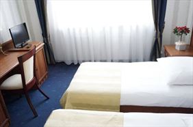 hotel, Hotel Mistral s.c., Marki