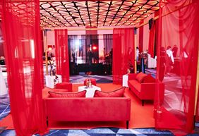 wynajem, transport i montaż mebli z palet, oświetlenia, roślin, Siedze na palecie - Eko Aranżacje Eventowe, Lesznowola