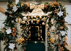 wynajem, transport i montaż mebli z palet, oświetlenia, roślin, Siedze na palecie - Eko Aranżacje Eventowe, Lesznowola