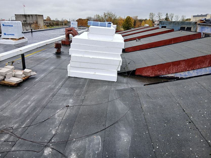 Montaż pokryć dachowych i izolacji dachów, Usługi dekarskie., Wrocław