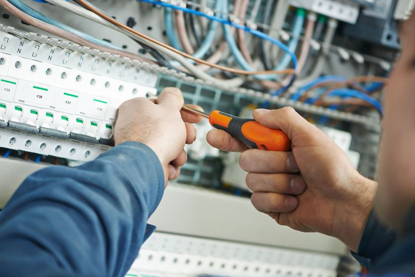 przyjazna Instalacje elektryczne - usługi, Elektroinstalacje Wojciech Bieniek, Legnica