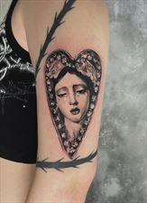 tatuaż czarno-biały, Studio Tatuażu Ink.fluence, Wrocław