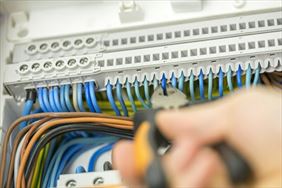 elektryk, Asad. A. Sadlo Instalacje elektryczne, sieci komputerowe, Chróścice