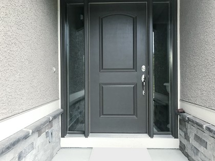 Solidne drzwi zewnętrzne