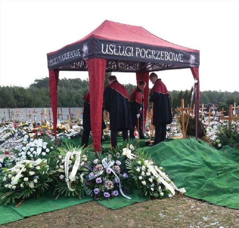Pełne wsparcie w organizacji ostatniego pożegnania, Zakład Pogrzebowy Róża, Wrocław