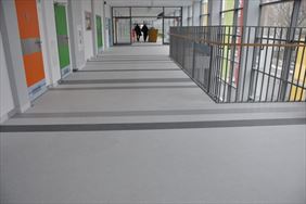 korytarz, Budmarkus, Bielany Wrocławskie