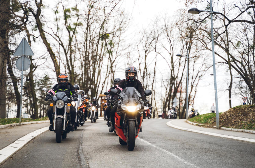 Jaki prezent wybrać dla motocyklisty z asortymentu sklepu X-Moto? Jaki prezent wybrać dla motocyklisty z asortymentu sklepu X-Moto?
