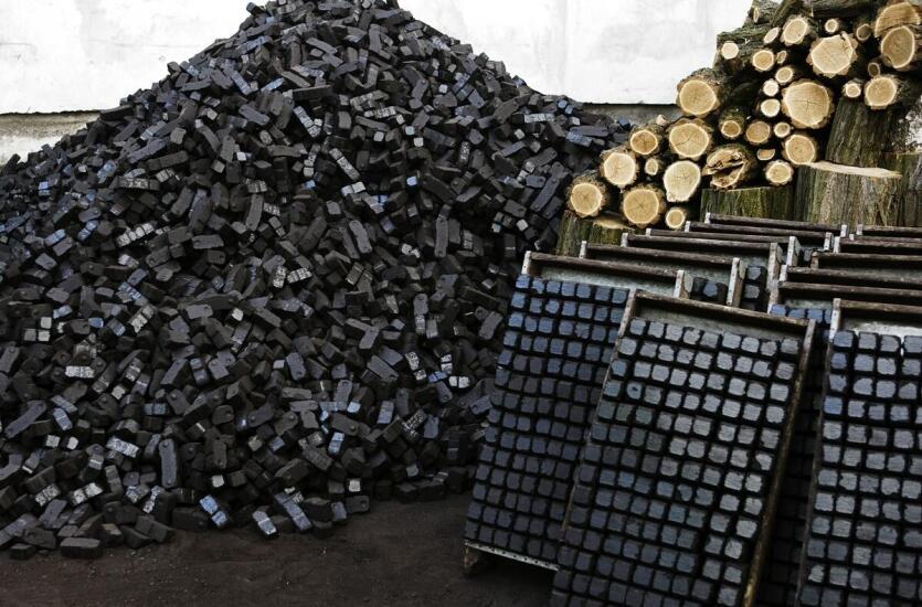Ekologiczne i tradycyjne materiały opałowe – Piórki