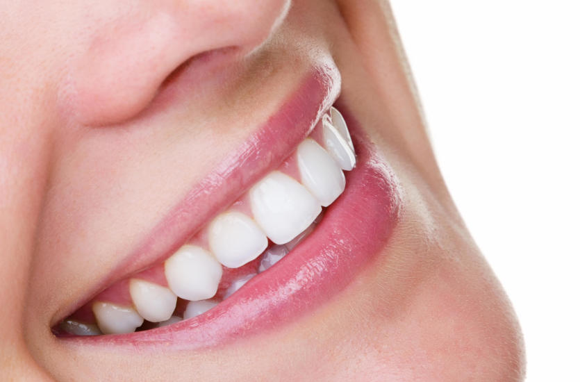 Jakie zabiegi zaliczamy do podstawowych usług stomatologicznych?