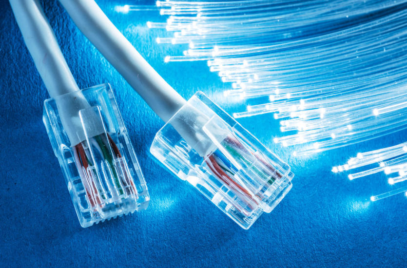 Kompleksowe rozwiązania telekomunikacyjne i energetyczne Kompleksowe rozwiązania telekomunikacyjne i energetyczne