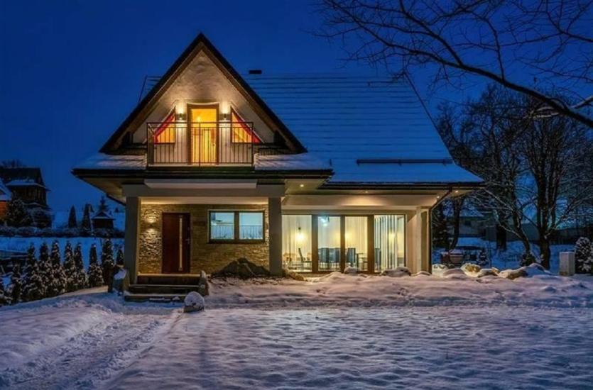 ZBÓJOWA CHATA, czyli luksusowy apartament pod wynajem u podnóża Tatr! ZBÓJOWA CHATA, czyli luksusowy apartament pod wynajem u podnóża Tatr!