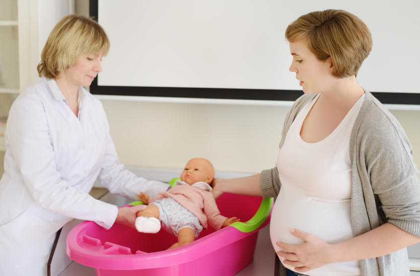 Dlaczego warto skorzystać z zajęć ze szkoły rodzenia? Sprawdź ofertę Położnej Aliny Kienitz