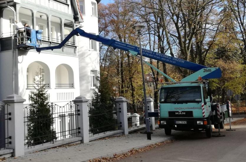 Do jakich prac wykorzystuje się podnośnik koszowy? Do jakich prac wykorzystuje się podnośnik koszowy?