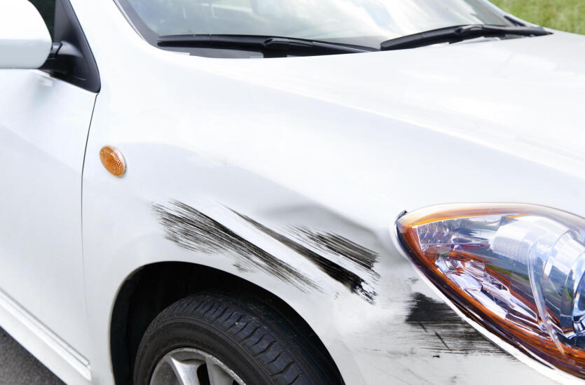 Uszkodzenie lakieru? Usuń je z produktami firmy Auto Complex