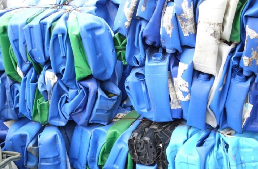 Tworzywa sztuczne przeznaczone do recyklingu Tworzywa sztuczne przeznaczone do recyklingu