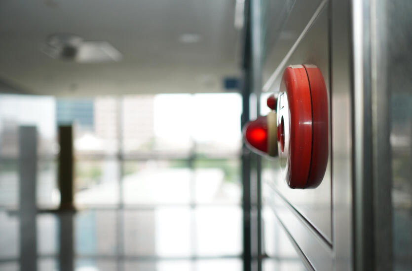 Czym są systemy alarmu pożarowego montowane przez firmę Supon Opole?