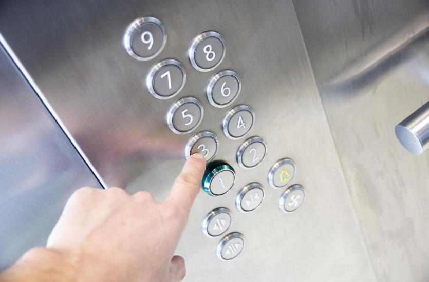 Olsztyński lider technologii dźwigowych – poznaj firmę Elektroinstal s.c.