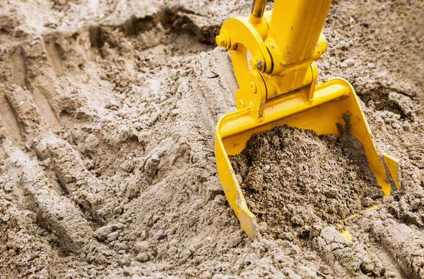 Kiedy wykorzystywane są minikoparki? – wynajem sprzętu budowlanego