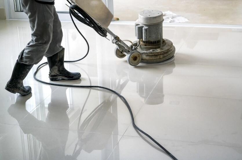 Usługi szlifowania i konserwacji nawierzchni kamiennych — Szliffloor