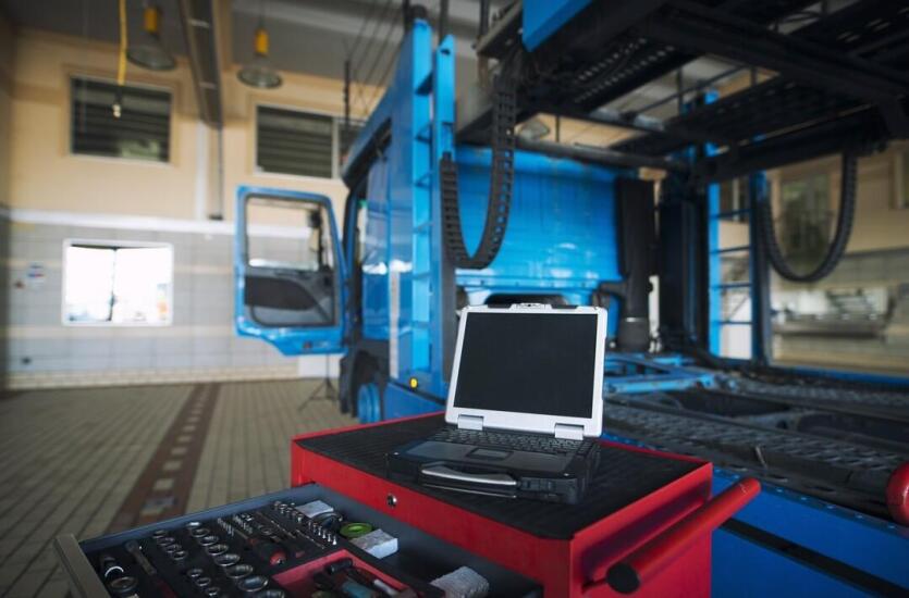 Dlaczego warto skorzystać z diagnostyki samochodowej? Serwis Aut Francuskich