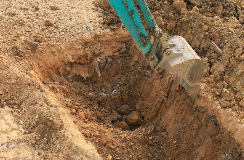 Wykopy pod fundamenty z firmą Intra-Sprzęt s.c. jako kluczowy element budowy domu.