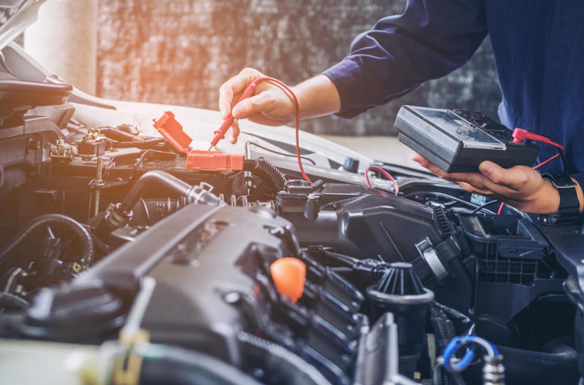 Kiedy, jak i gdzie wymienić olej samochodowy? FHU Serwis-Auto-Części