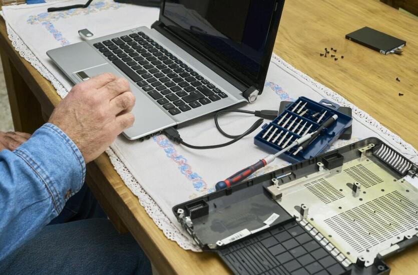 Serwis komputerów i laptopów Adver – jakie są najczęstsze usterki sprzętu?