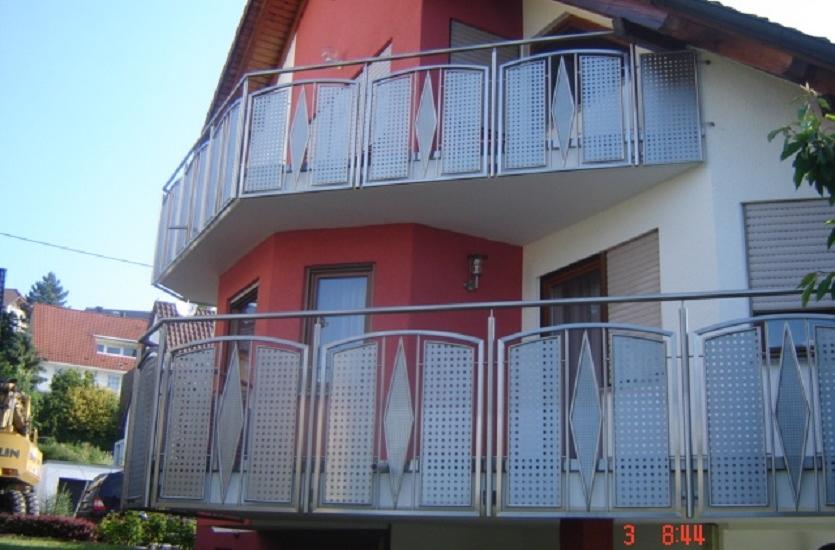 Zalety balustrad zewnętrznych ze stali nierdzewnej Zalety balustrad zewnętrznych ze stali nierdzewnej