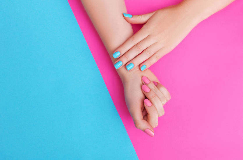 5 sposobów na niebanalną stylizację paznokci – najnowsze trendy w manicure 5 sposobów na niebanalną stylizację paznokci – najnowsze trendy w manicure