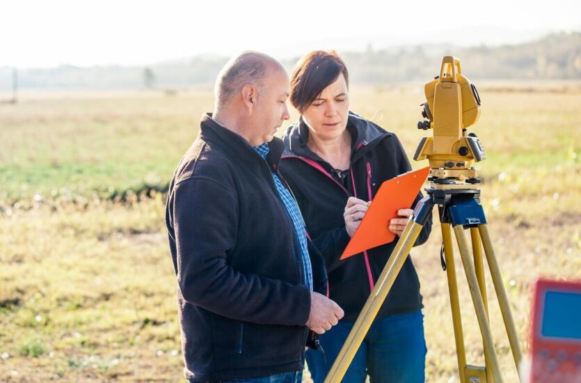 Usługi geodezyjne Torgeo: Wznowienie granic nieruchomości - kiedy jest konieczne i jakie są jego etapy?