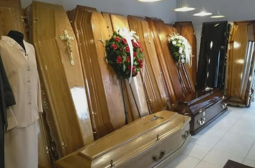 Jak wybrać odpowiednią trumnę?