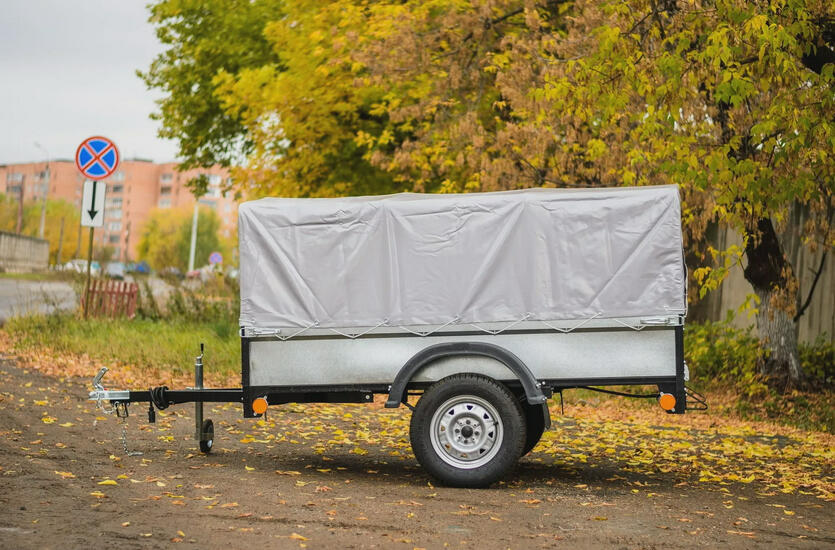 Plandeki i kotary z tkanin PCV - zastosowanie w przemyśle i logistyce | Best-Plan