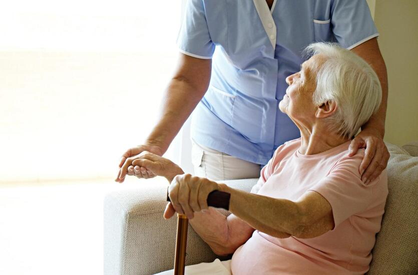 Profesjonalna opieka nad seniorem Riccardo – czym charakteryzuje się dobry dom seniora?