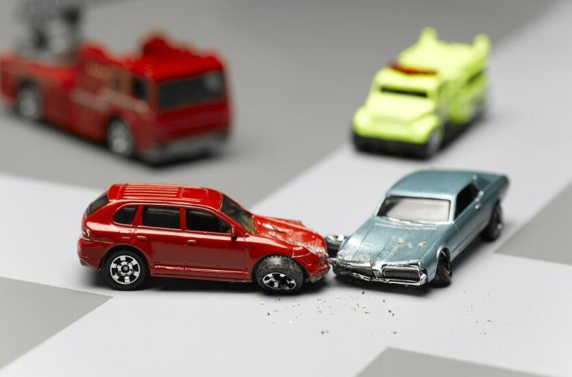 Dochodzenie odszkodowań z OC za szkody komunikacyjne - Biuro obsługi prawnej Rafał Jaworczak