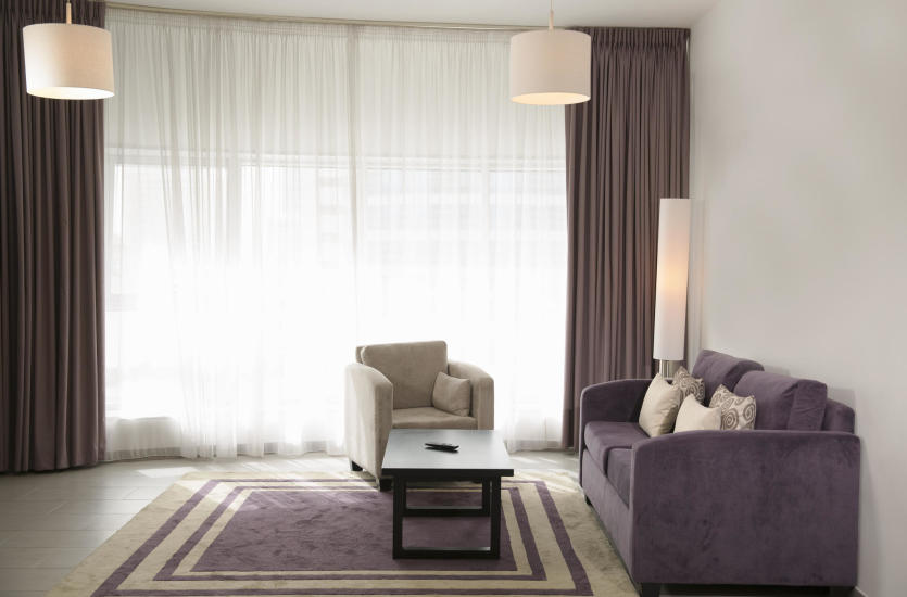 Wymagania związane z oświetleniem awaryjnym i przeprowadzanie pomiarów