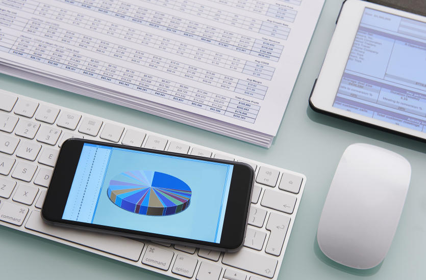 Czym zajmie się biuro rachunkowe w ramach obsługi kadrowo-płacowej firmy?