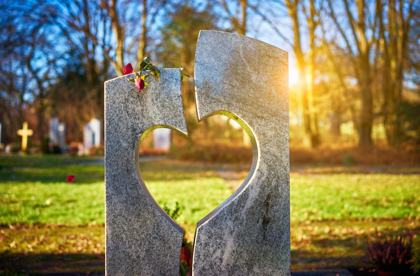 Jak zapewnić godne miejsce spoczynku bliskiej osobie?