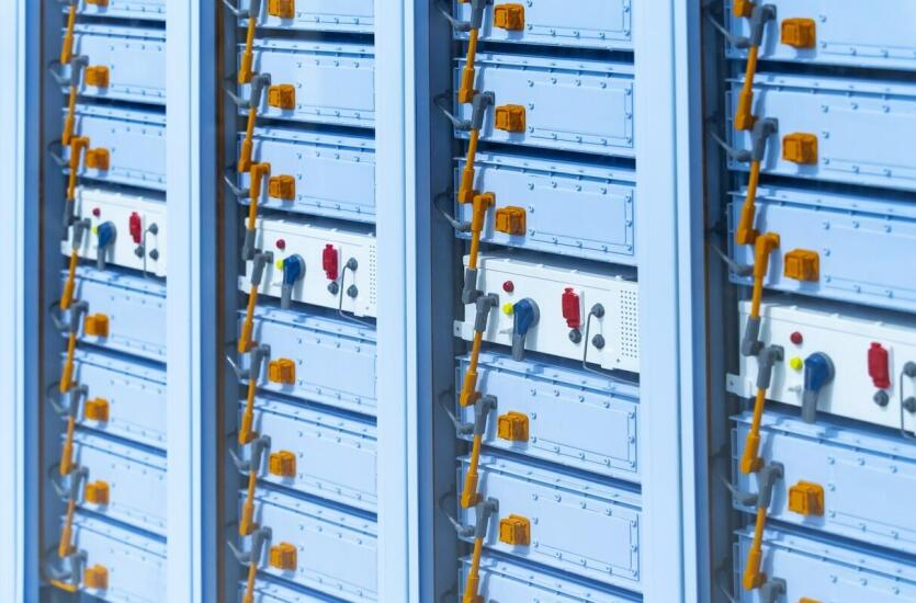 Inwertery Victron Energy – efektywne zarządzanie energią