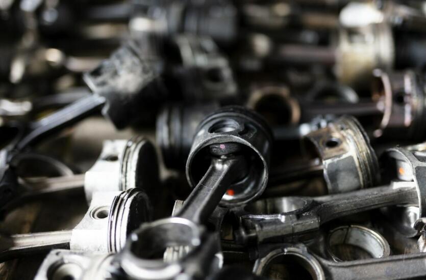 Tłoki stalowe do maszyn odlewniczych – Trennmet S. A.