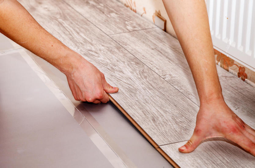 Czy warto wybrać panele podłogowe do domu?