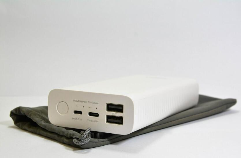 Sinus Pro 800E – niezawodne zasilanie awaryjne