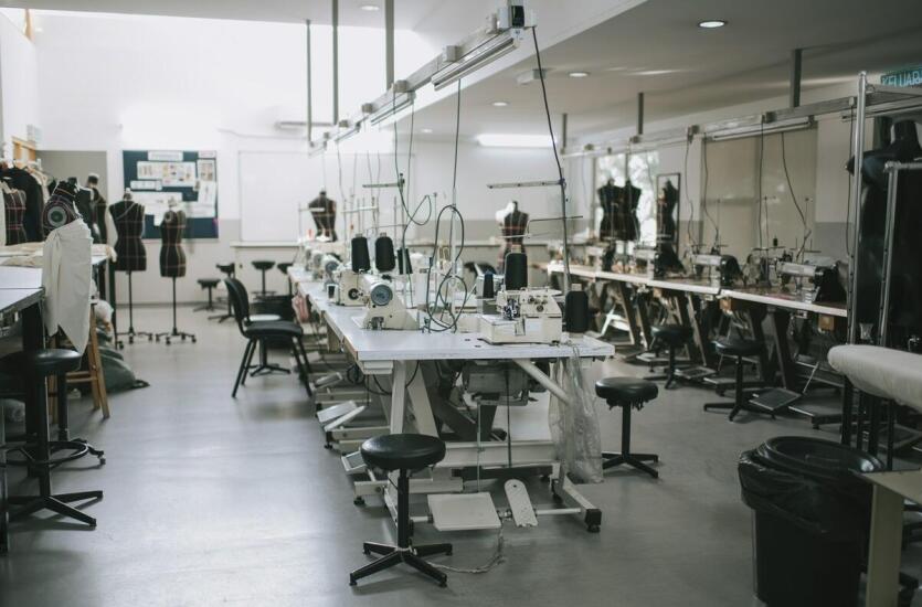 Nowoczesne maszyny przemysłowe w produkcji tekstylnej