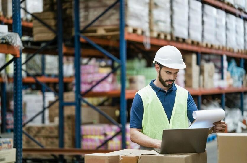 Kompleksowa obsługa spedycyjna w logistyce