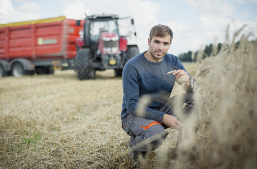 Dlaczego warto brać w leasing maszyny rolnicze?