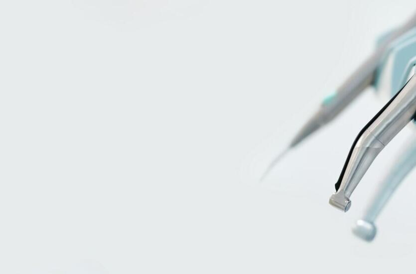 Mikroskopy w endodoncji – nowa jakość leczenia kanałowego