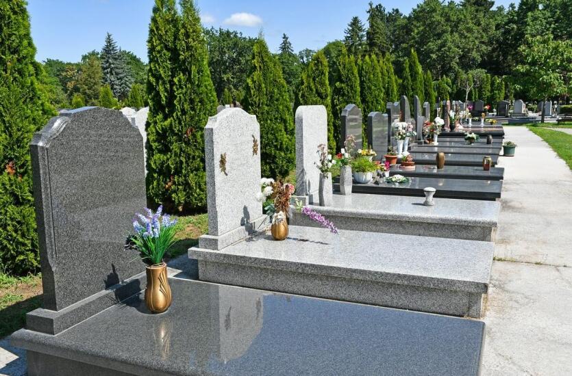 Nagrobki pojedyncze - estetyka i funkcjonalność