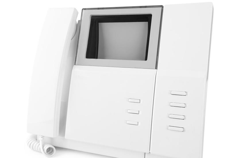 Instalacja sieci domofonowych – jaki domofon warto zaintstalować? Instalacja sieci domofonowych – jaki domofon warto zaintstalować?