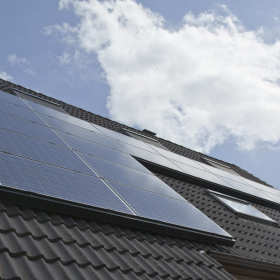 Czy inwestycja w panele fotowoltaiczne jest opłacalna?